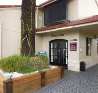 Burke  Wills Motor Inn - Australian Destinations