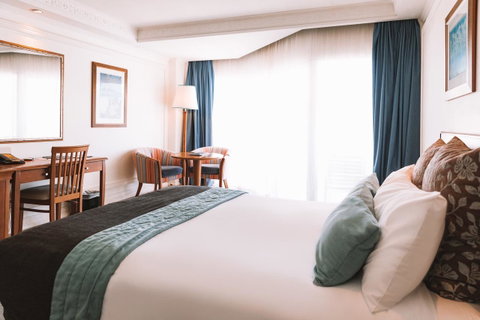 Pullman Cairns International - Australian Destinations 18
