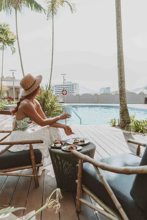 Pullman Cairns International - Australian Destinations 8