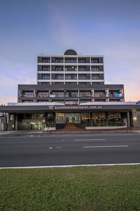 Sunshine Tower Hotel - Australian Destinations 11
