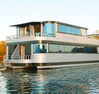 Coomera Houseboats - Australian Destinations
