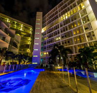 Lanai Riverside Apartments - Australian Destinations