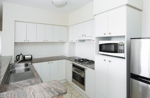 The Oasis Apartments - Australian Destinations 11