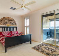 West Lakes Townhouse - Australian Destinations