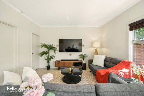 3 BR Townhouse Near Airport-City-Beach - Australian Destinations 3