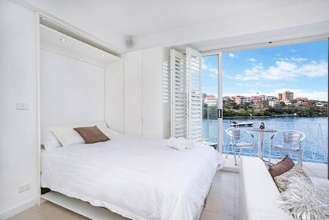 BADEN - Absolute Water Front Sydney Harbour Studio - Australian Destinations 3