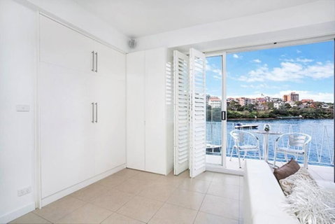 BADEN - Absolute Water Front Sydney Harbour Studio - Australian Destinations 4