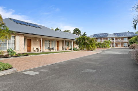 Coopers Colonial Motel - Australian Destinations 25