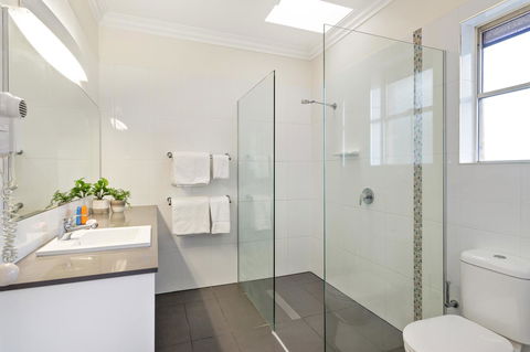 Coopers Colonial Motel - Australian Destinations 5