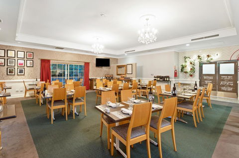 Coopers Colonial Motel - Australian Destinations 11