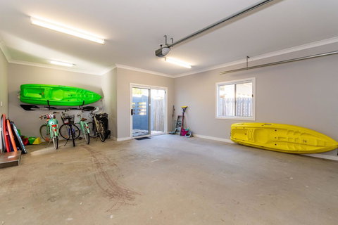 Fabulous Family Destination In Paradise Parade, Bongaree - Australian Destinations 4