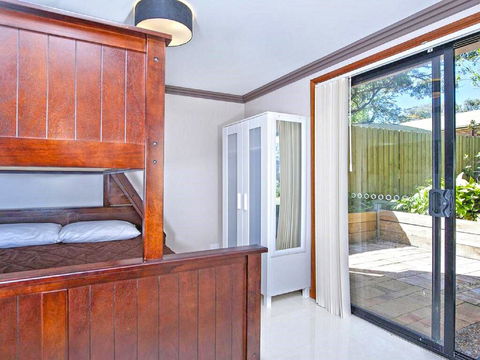 'Beach Break 2', 2/10 Lionel St - Downstairs Unit With Aircon - Australian Destinations 1