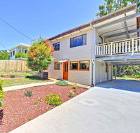 'Beach Break 2' 2/10 Lionel St - downstairs unit with Aircon - Australian Destinations
