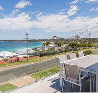 'Salt  Light' Mollymook - Australian Destinations