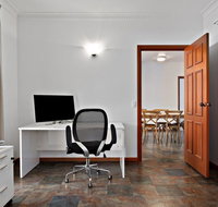 1 Gordon St Cowes - Kenros Beach House - Australian Destinations