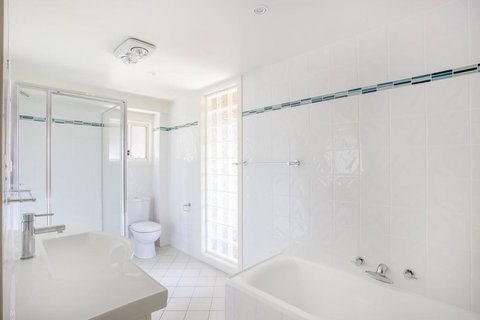 11 Riley St - Stylishly Modern - Australian Destinations 1