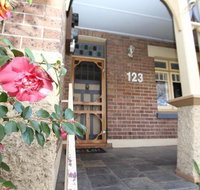 123 Hill St Heart of Orange Double Brick - Australian Destinations