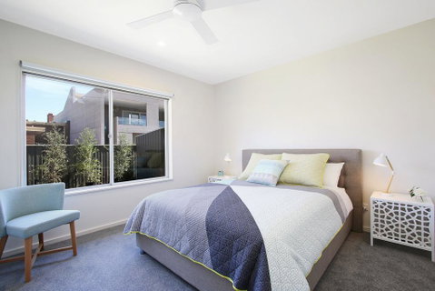 18 On Rayner - Swish Apartment Myrtleford - Australian Destinations 1
