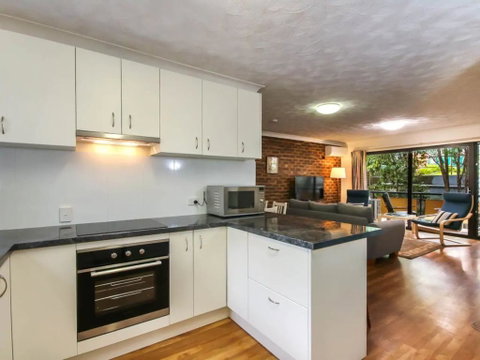 2 Bedroom St Lucia Apartment Close To UQ And CityCat - Australian Destinations 1