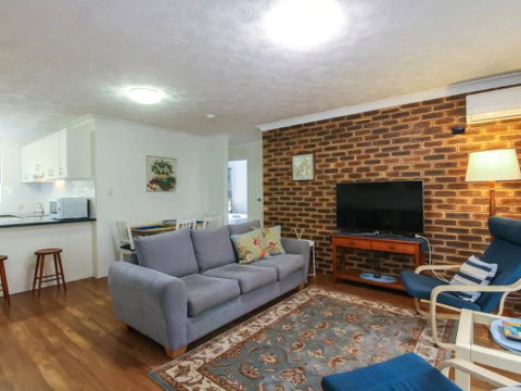 2 Bedroom St Lucia Apartment Close To UQ And CityCat - Australian Destinations 0