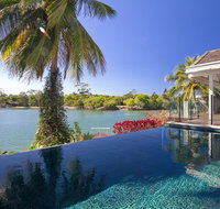 22 Noosa Parade - Australian Destinations