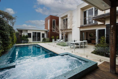 Caanluje - Pool & Spa, 250m From The Beach - Australian Destinations 0