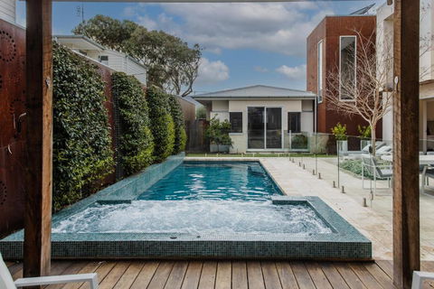 Caanluje - Pool & Spa, 250m From The Beach - Australian Destinations 1