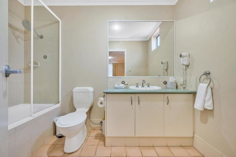 C Mandurah Apartment Resort - Australian Destinations 4