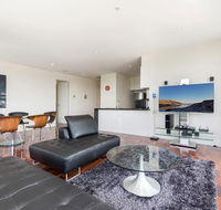 3-Bed Apartment with Parking Near Parks and Dining - Australian Destinations