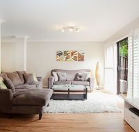 3-Bed Home with BBQ Patio near Parks and Playgrounds - Australian Destinations