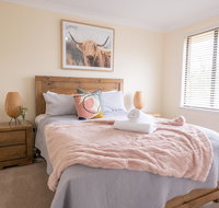 42 Rosemary Lane - Central Orange - Spacious Family Home - Quiet Lane - Australian Destinations