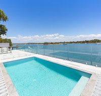 44 Noosa Parade - Australian Destinations