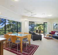 6 Avenal - Australian Destinations