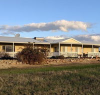 A Better Life Animal Sanctuary FarmStay - Private Two-Bedrooms Lounge Room  Bathroom  Toilet Shared Kitchen - Australian Destinations