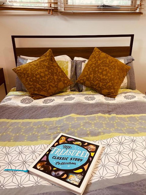 Easy Room Next To Bond University - Australian Destinations 2