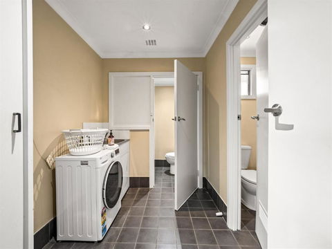 Eagle Bay Beach House - 300m To The Beach! - Australian Destinations 4