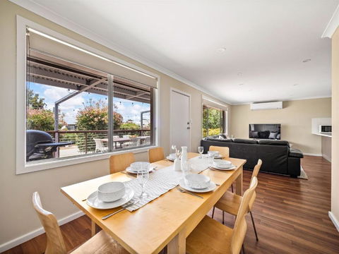 Eagle Bay Beach House - 300m To The Beach! - Australian Destinations 3