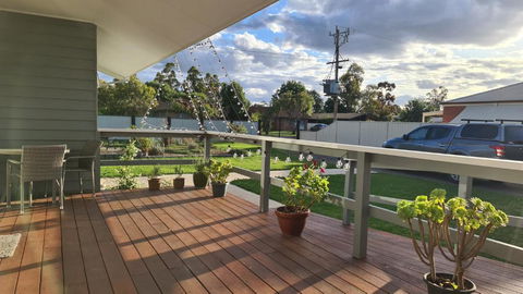 ENGEDI - Australian Destinations 0