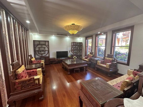 Exquisite Chinese Style Garden - Australian Destinations 0