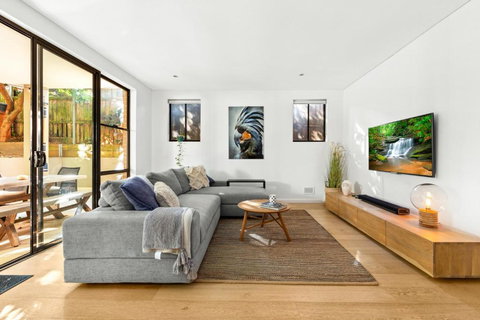 Fab Bondi 2-Bed With Courtyard & Alfresco Dining - Australian Destinations 2