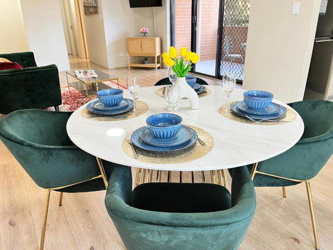 Fabulous 2 Bedroom Apartment, Secured Free Parking - Australian Destinations 4