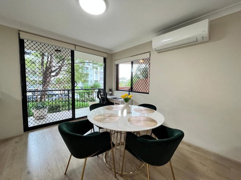 Fabulous 2 Bedroom Apartment, Secured Free Parking - Australian Destinations 3