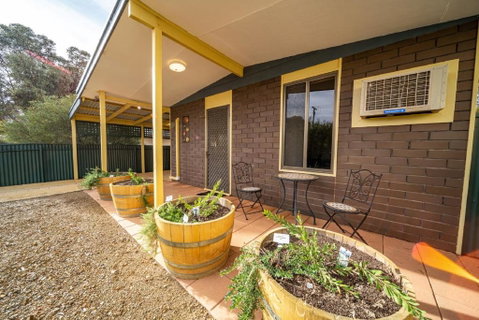 Flinders Ranges Bed And Breakfast - Australian Destinations 0