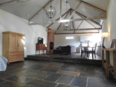 Grape Pickers Cottage - Australian Destinations 0