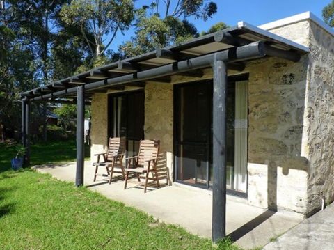 Happy Dogs Cottage Margaret River - Australian Destinations 0