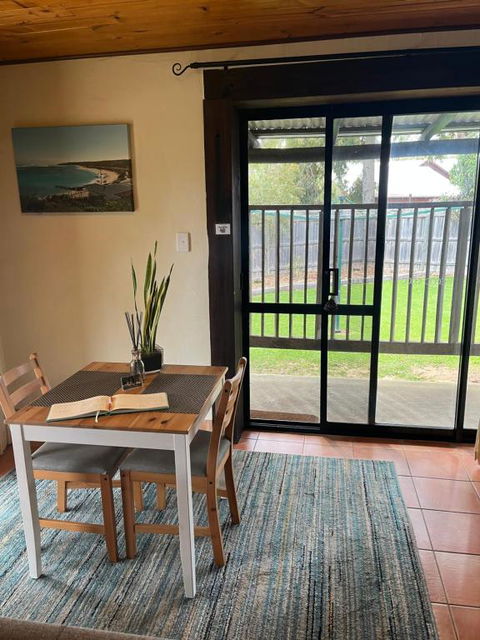 Happy Dogs Cottage Margaret River - Australian Destinations 2