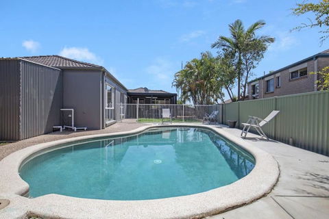 Home Away From Home - Australian Destinations 0