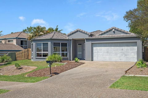 Home Away From Home - Australian Destinations 1