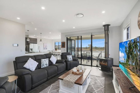 Illalangi-Modern Escape & Views - Australian Destinations 0