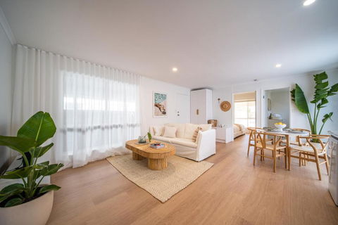 ILUKA Luxe Accommodation, Relaxed Coastal Vibe - Australian Destinations 0
